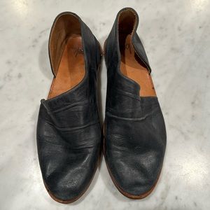 Beek fill leather slip on shoes, size 10